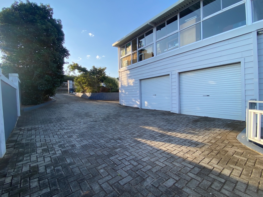 5 Bedroom Property for Sale in Cintsa East Eastern Cape